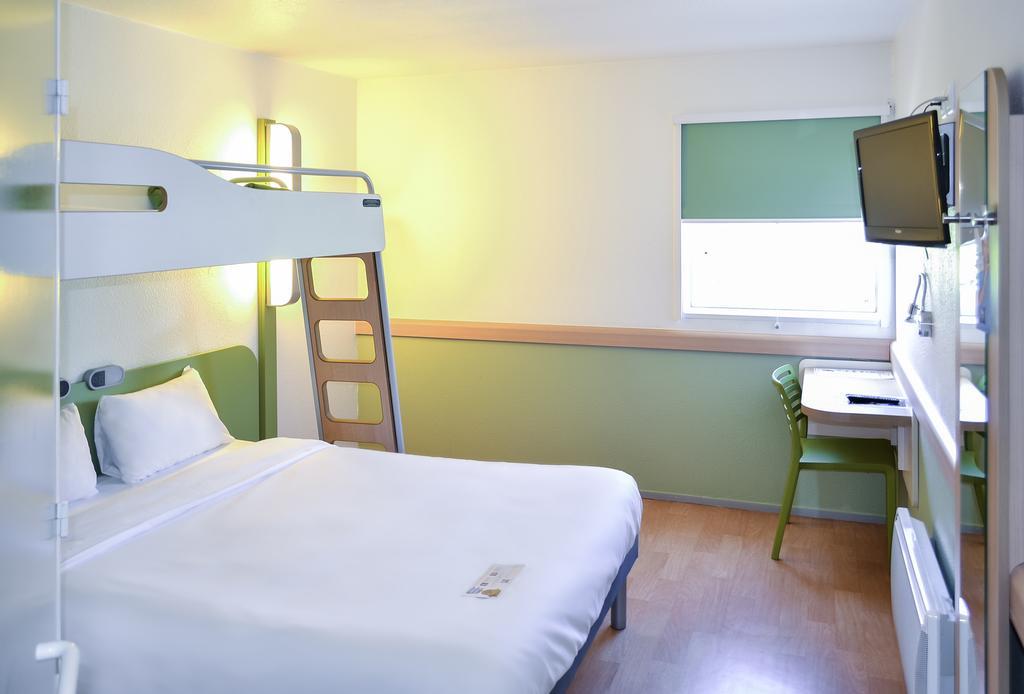 Hotel Ibis Budget Aix Les Bains - Gresy Екстериор снимка