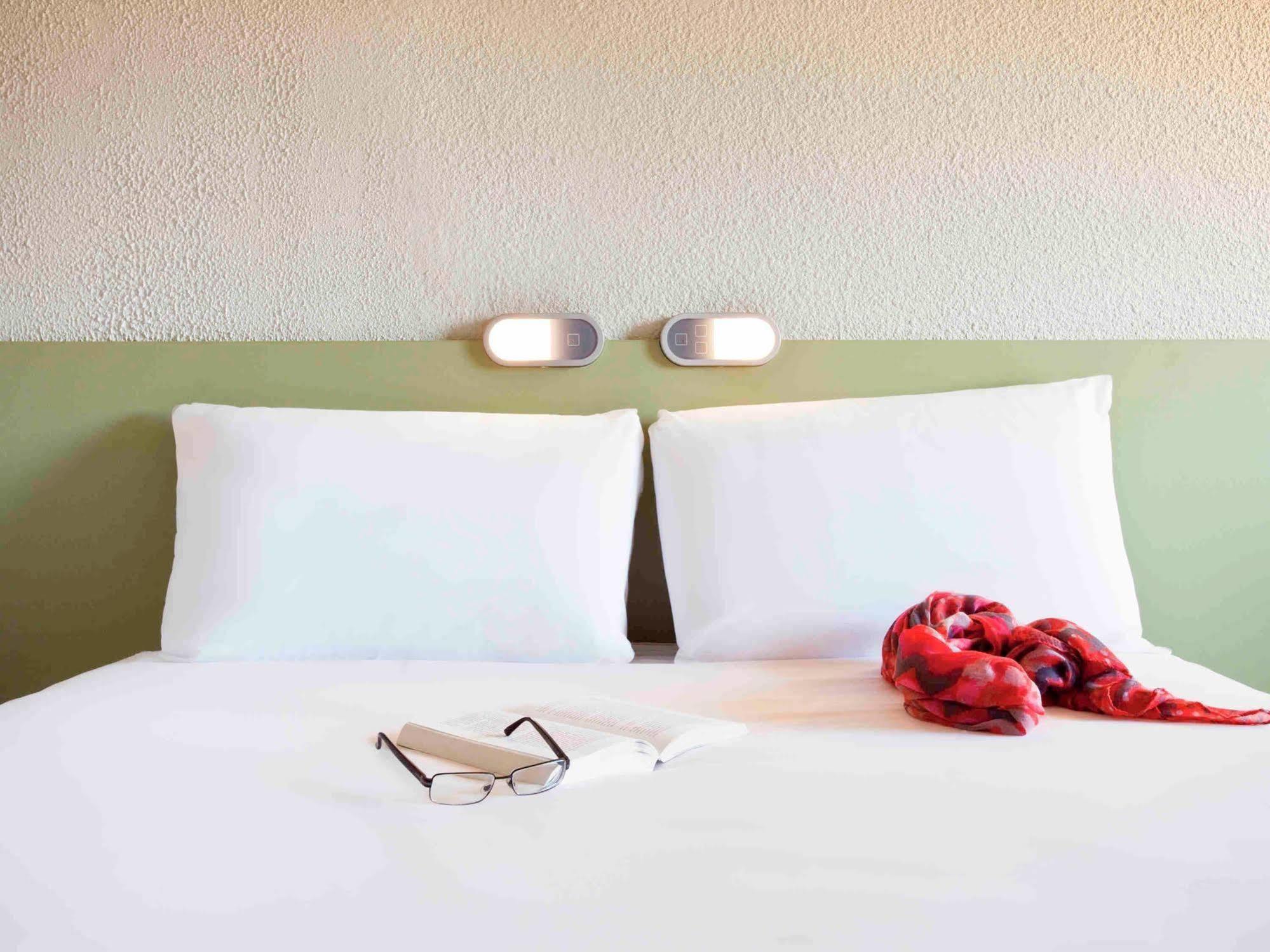 Hotel Ibis Budget Aix Les Bains - Gresy Екстериор снимка
